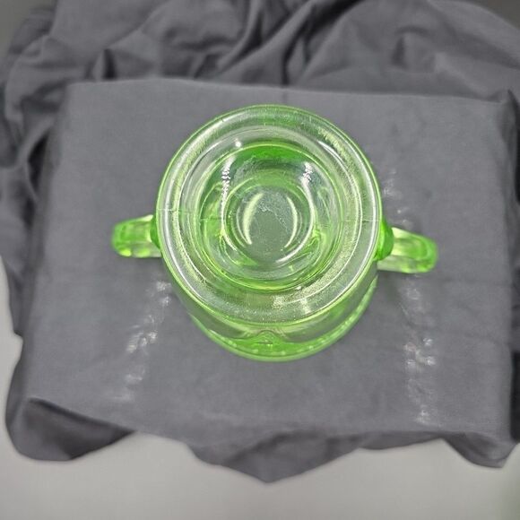 Federal Georgian Lovebirds Uranium Glass Depression Era Sugar Bowl GLOWS - Picture 8 of 9